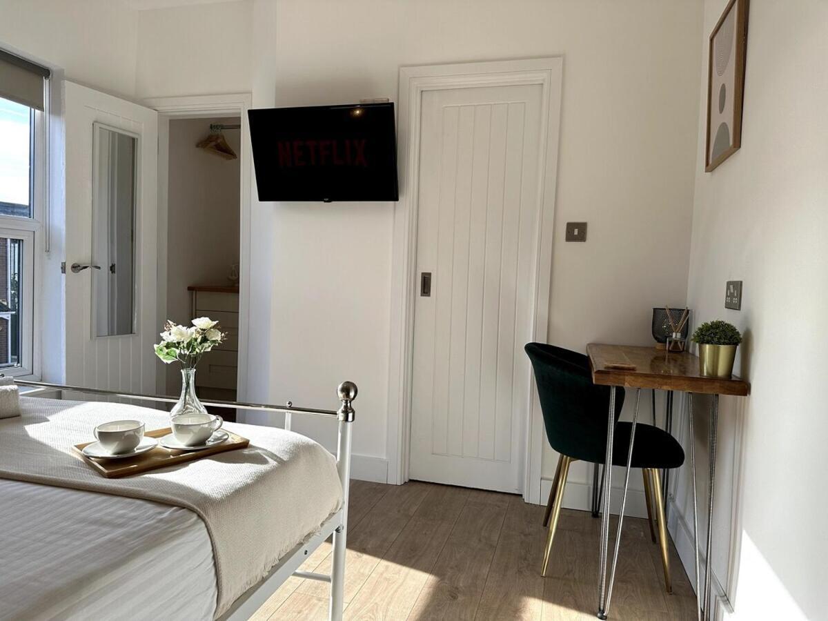 Deluxe Stays @ Libra Spaces Кингстън ъпон Хъл Екстериор снимка
