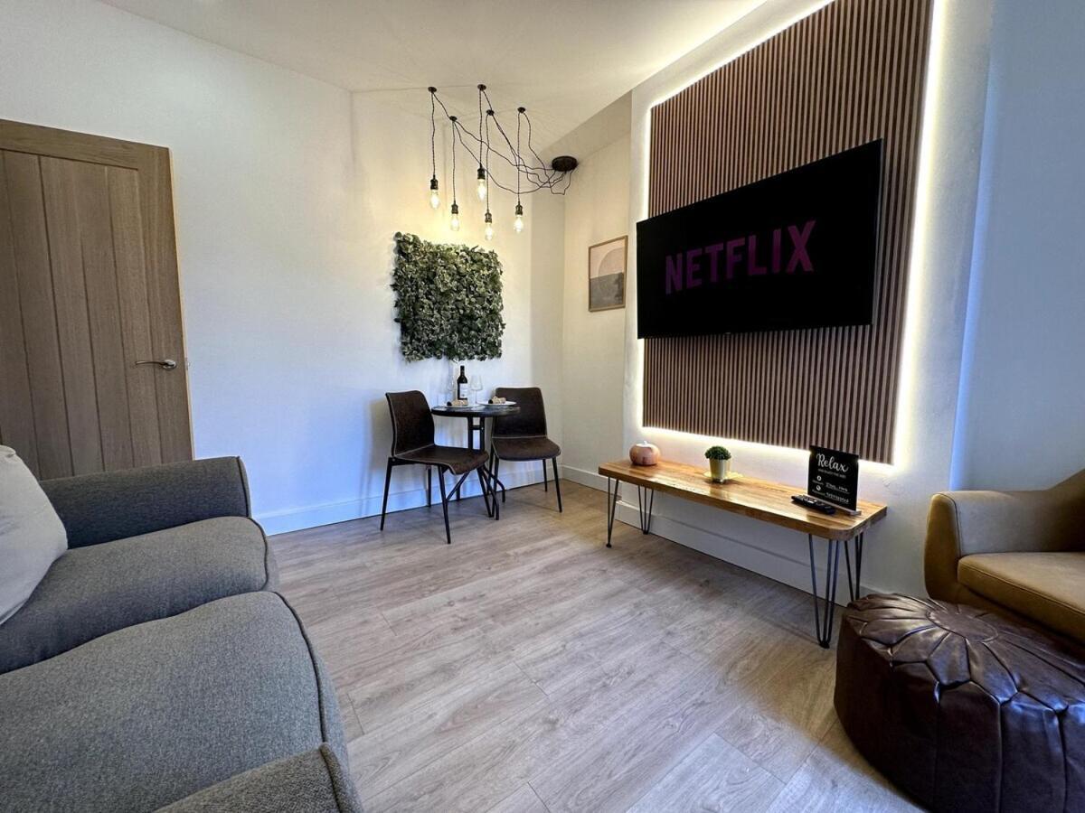 Deluxe Stays @ Libra Spaces Кингстън ъпон Хъл Екстериор снимка